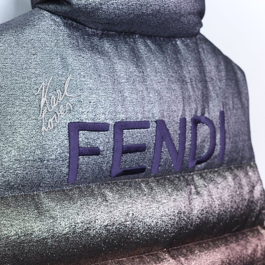 Fendi 芬迪 老佛爺 灰色 黑色 聚酯纖維 羽絨背心 外套-2