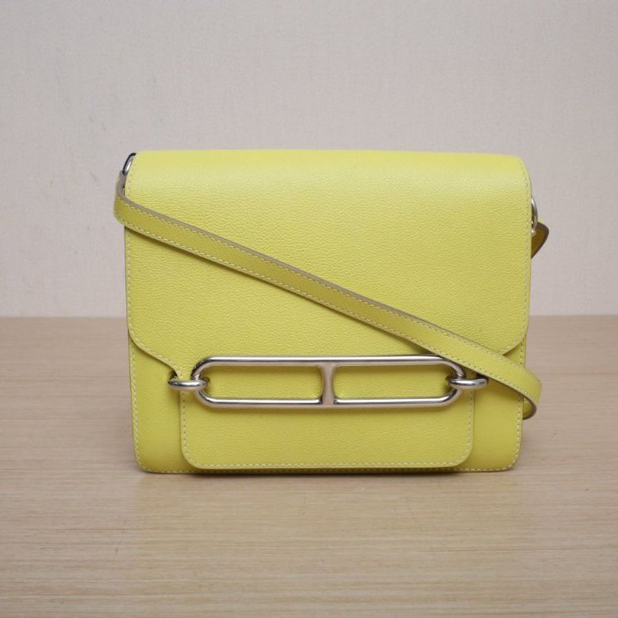 HERMES Roulis豬鼻子239R檸檬黃EC皮D刻銀扣肩背包-1