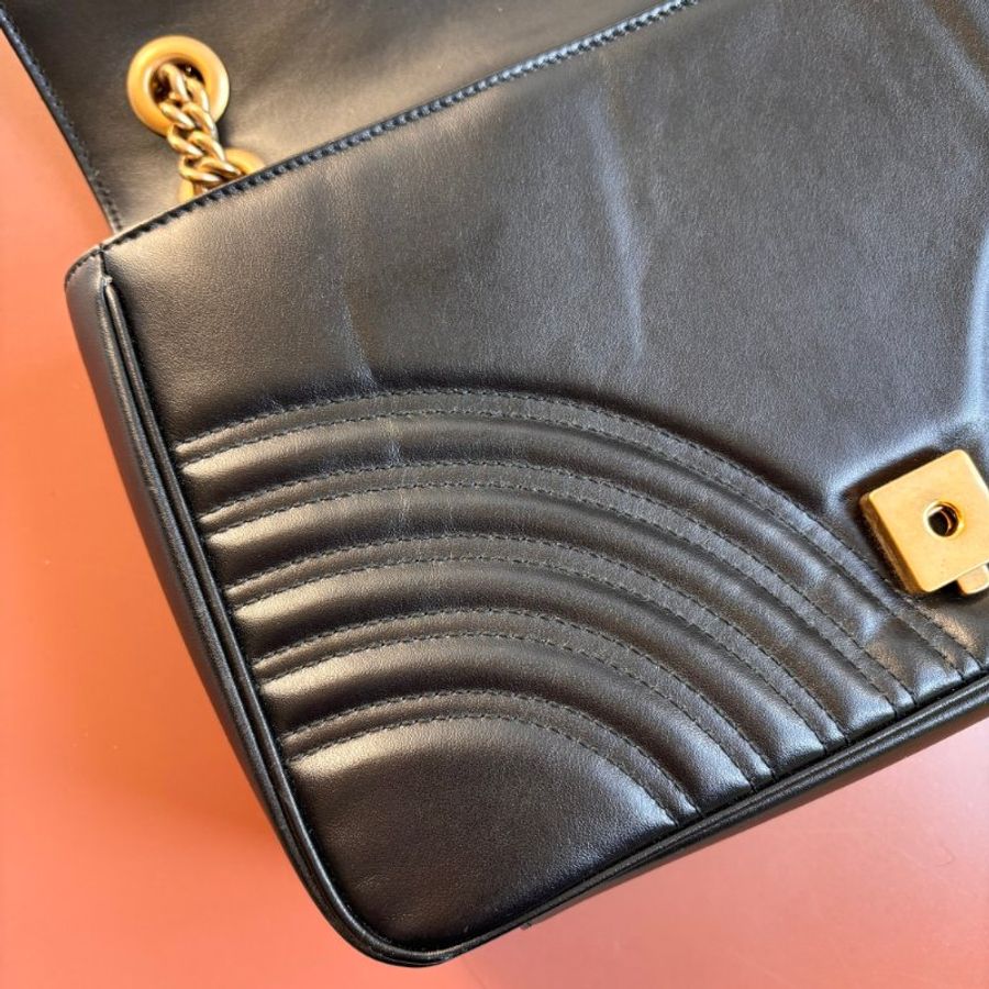 ::GUCCI:: 金屬GG Marmont 黑色皮革肩背包 斜背包 中號31公分-19