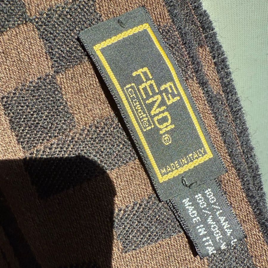 特價優惠🉐 🌸 【精品圍巾|Fendi FF 大格紋雙色長圍巾】-4