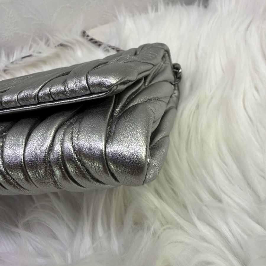 Miu Miu Matelass shoulder Bag-14
