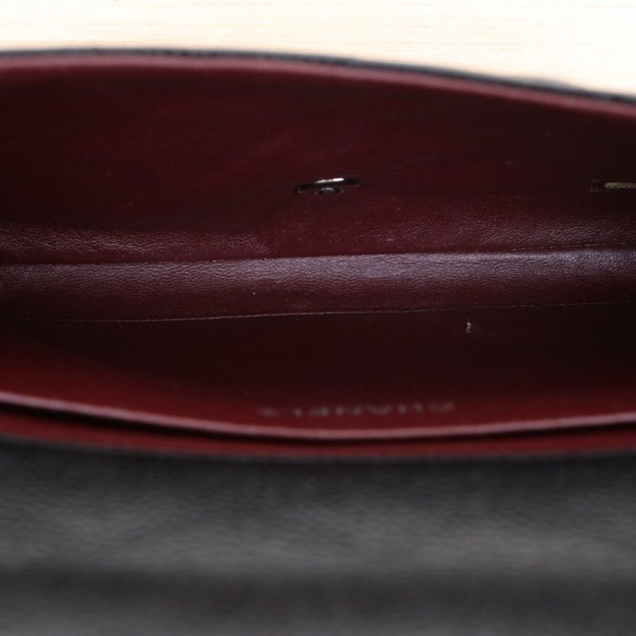 CHANEL 黑色荔枝牛皮荔枝牛皮15開銀扣CF季節款口蓋包Timeless27.5肩背包-2