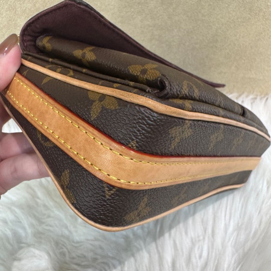 LV Vivacite 老花肩斜背包 晶片款-7