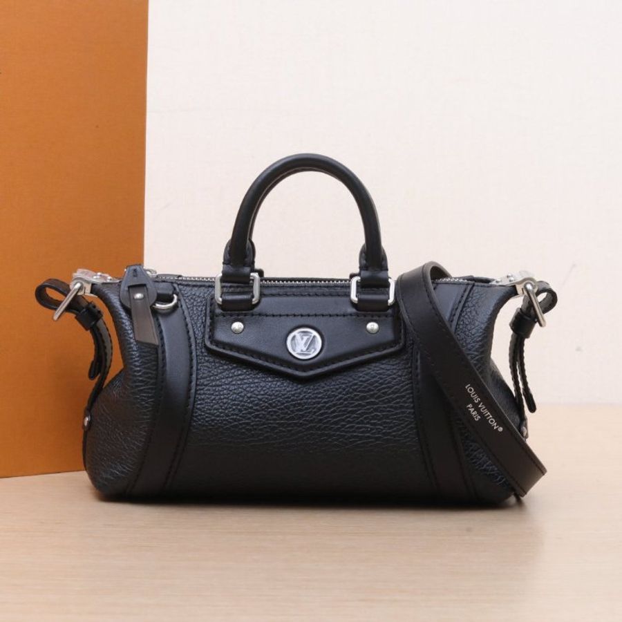 LOUIS VUITTON 黑色牛皮羊皮銀扣晶片bikernano可拆卸肩帶單肩手提包/肩背包-0