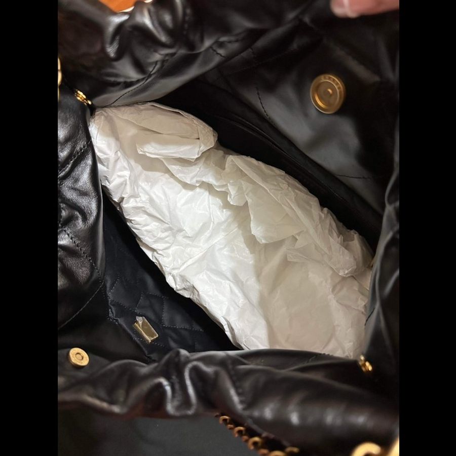 CHANEL 22 bag. 黑金小號-14