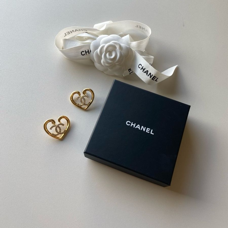 914intheair精品代購『全新閒置』Chanel 愛心logo耳環(許路兒同款)-1