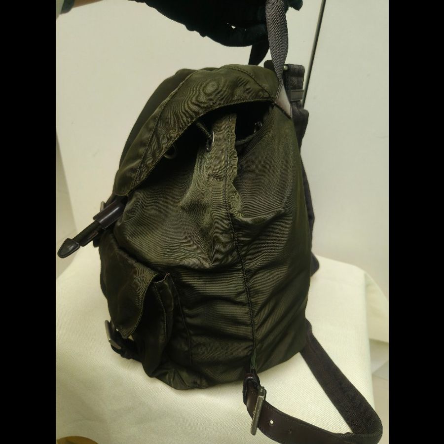 【8成新】㊣✨PRADA✨普拉達 綠色 帆布 皮革 口袋 中型 後背包 /二手包/二手精品🌳二手樹屋🌳-2