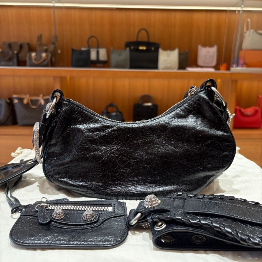 【潮流女神小廢包】Balenciaga XS Le Cagole 經典心型吊牌包|鑽釦元素設計|街拍必備 IT BAG|台中市現貨-1