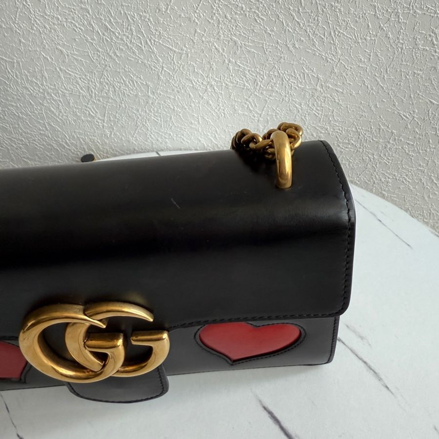 Gucci限量經典愛心斜背包 買十幾萬-3