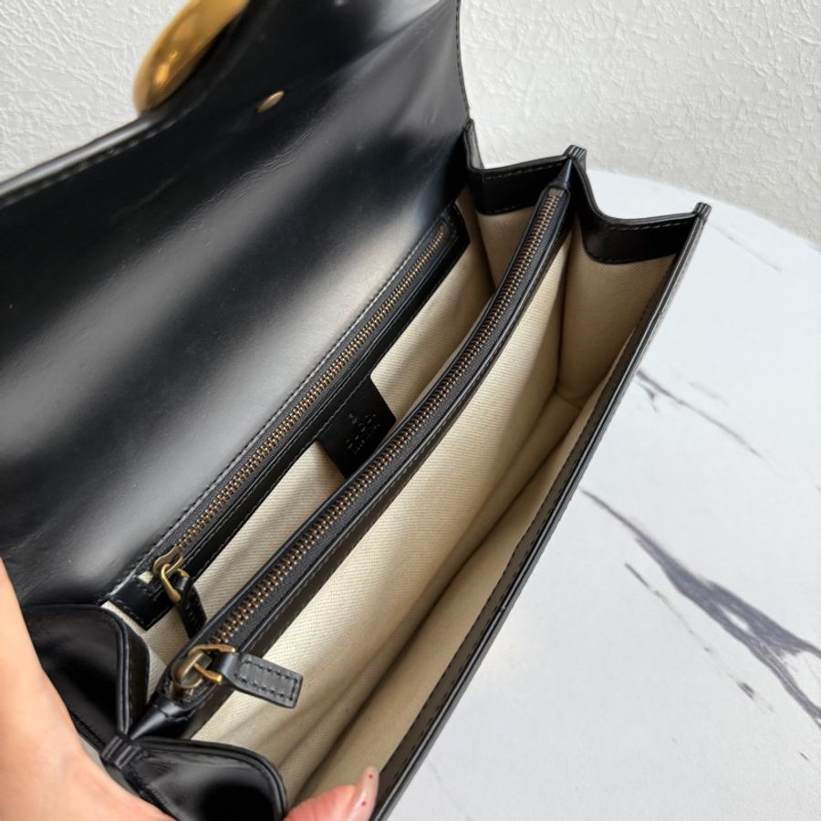 Gucci限量經典愛心斜背包 買十幾萬-10