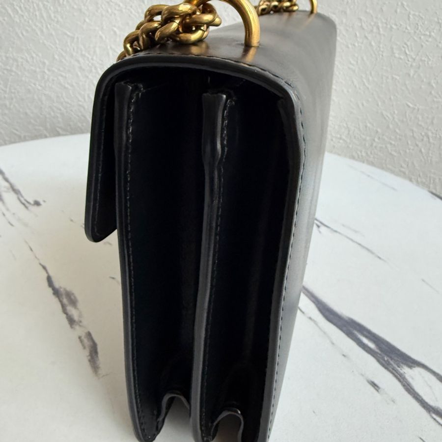 Gucci限量經典愛心斜背包 買十幾萬-18