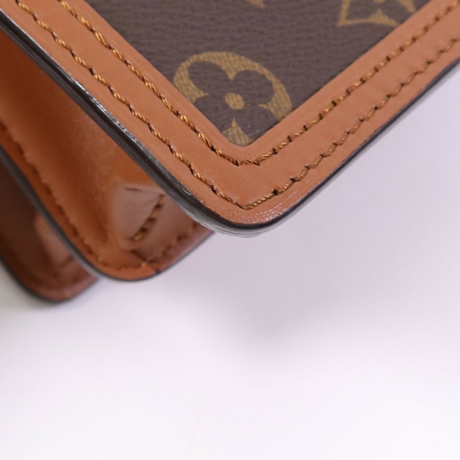 LOUIS VUITTON Monogram Reverse Mini Dauphine金扣肩背袋-10