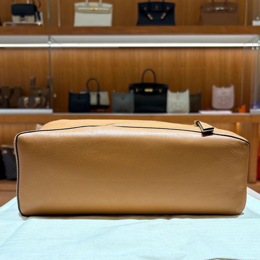 【立體剪裁、低調有型】LOEWE Puzzle Hobo 拼圖包|咖啡色小牛皮|柔軟大容量設計|兼具藝術感與實用性-8