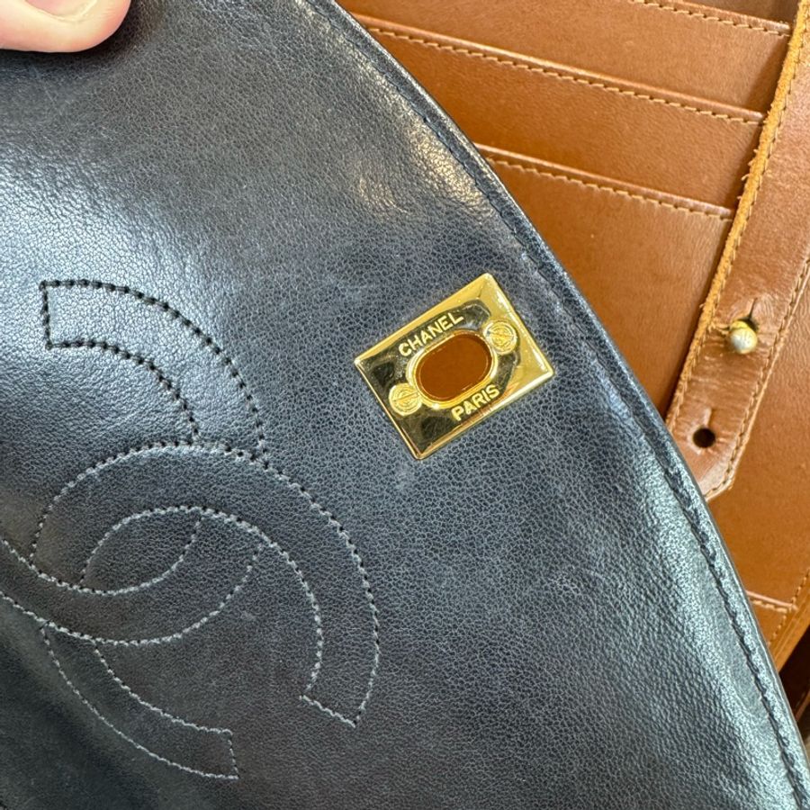 CHANEL Vintage黑羊皮信封鏈包♠️罕見款-16