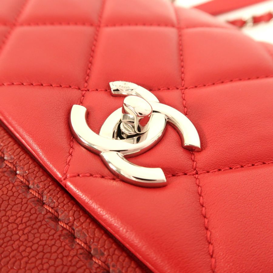 CHANEL 牛皮皮革Chain Shoulder銀扣鏈帶肩背袋-9