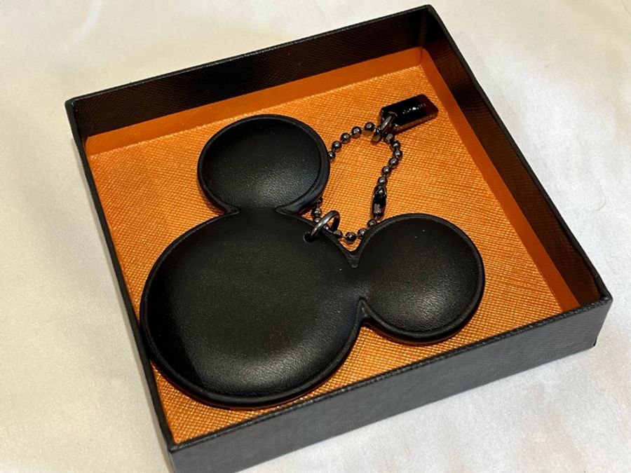 Coach*Disney 聯名限量米奇皮革吊飾(全新閒置品)-1