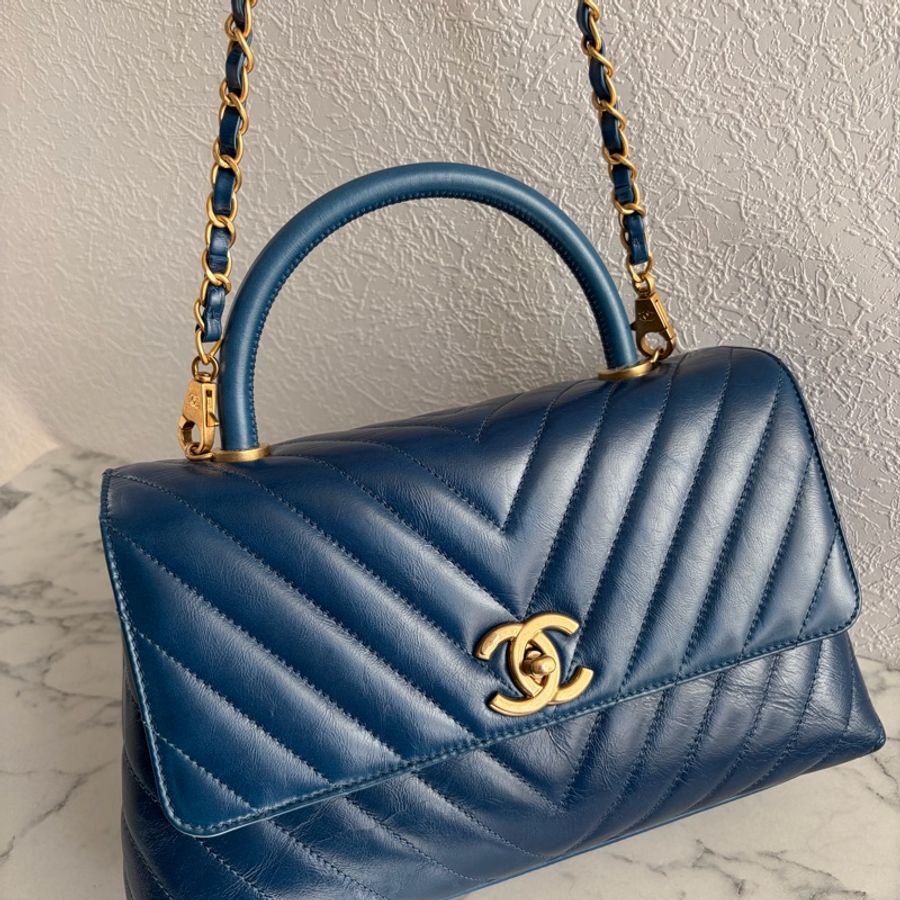 Chanel 藍色山型紋handle金鏈❣️年底犒賞包-0