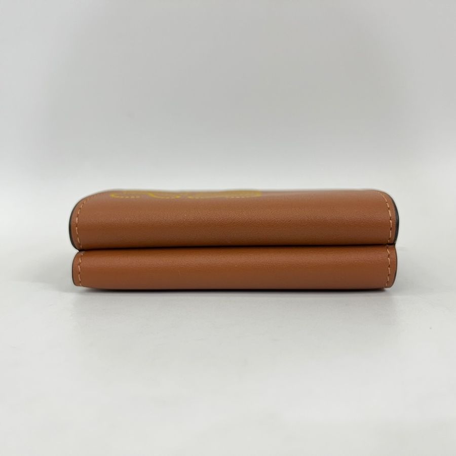Loewe 焦糖牛皮黃點logo內芥末黃6卡3折短夾-8