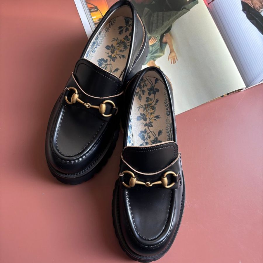 ::GUCCI:: 黑色皮革x金屬馬銜釦樂福鞋 38號-0