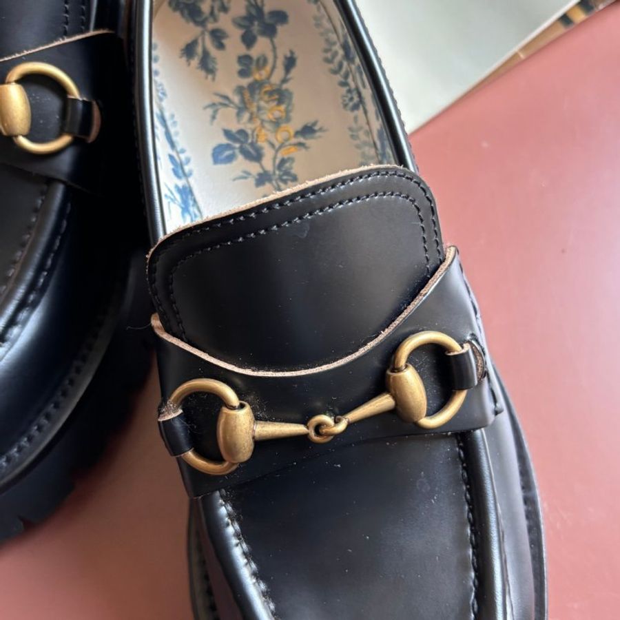 ::GUCCI:: 黑色皮革x金屬馬銜釦樂福鞋 38號-3