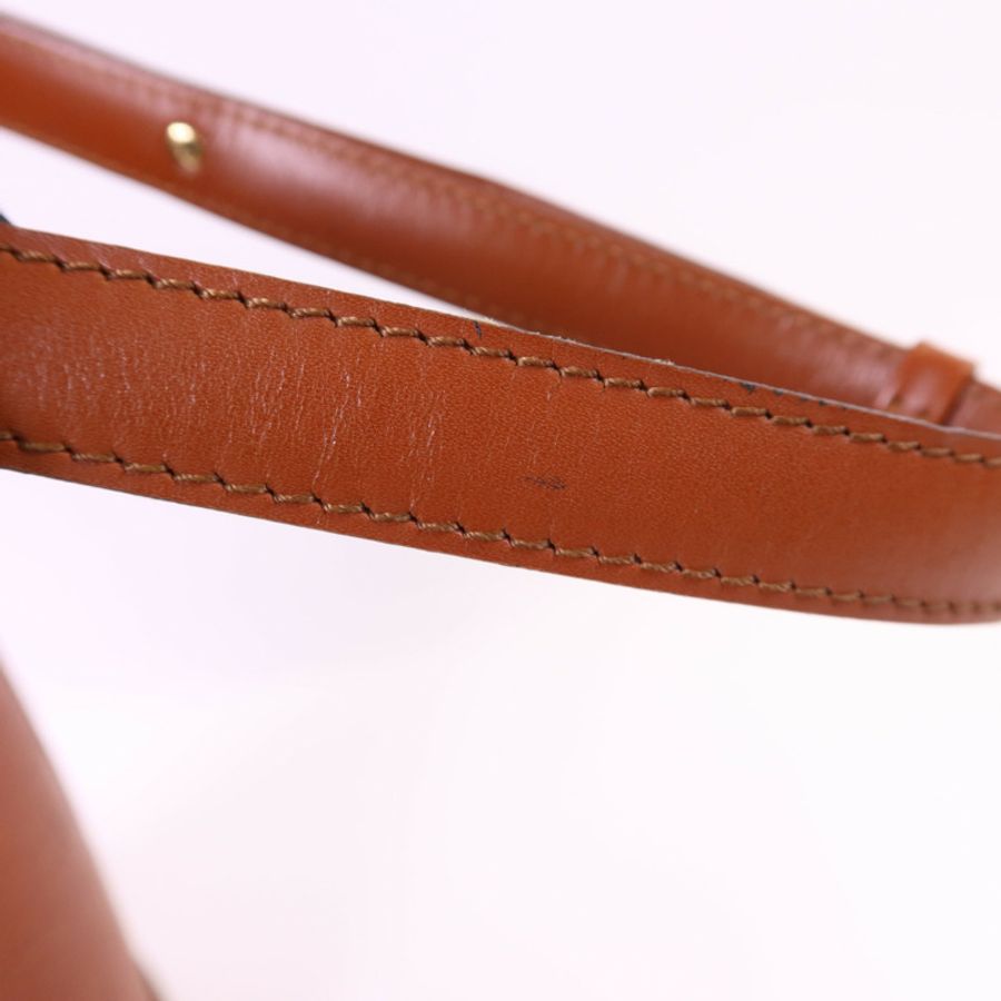LOUIS VUITTON Epi Cluny金扣肩背袋-19