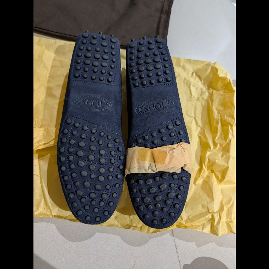 全新 Tod's 深藍色麂皮 銀扣 豆豆鞋 女生37號-3