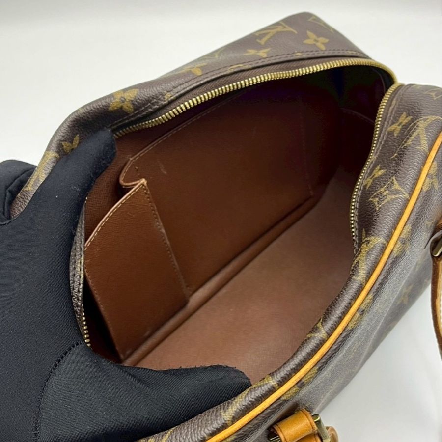 🏷️ Louis Vuitton 開口笑-13