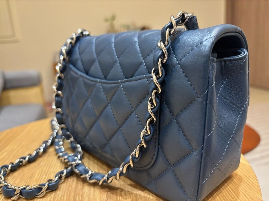 chanel 藍色羊皮銀鏈coco 包-2