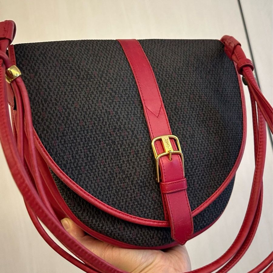 MYMluxurybag 🩵YSL 23.5 cm vintage bag 古董包 斜揹袋 chanel-5