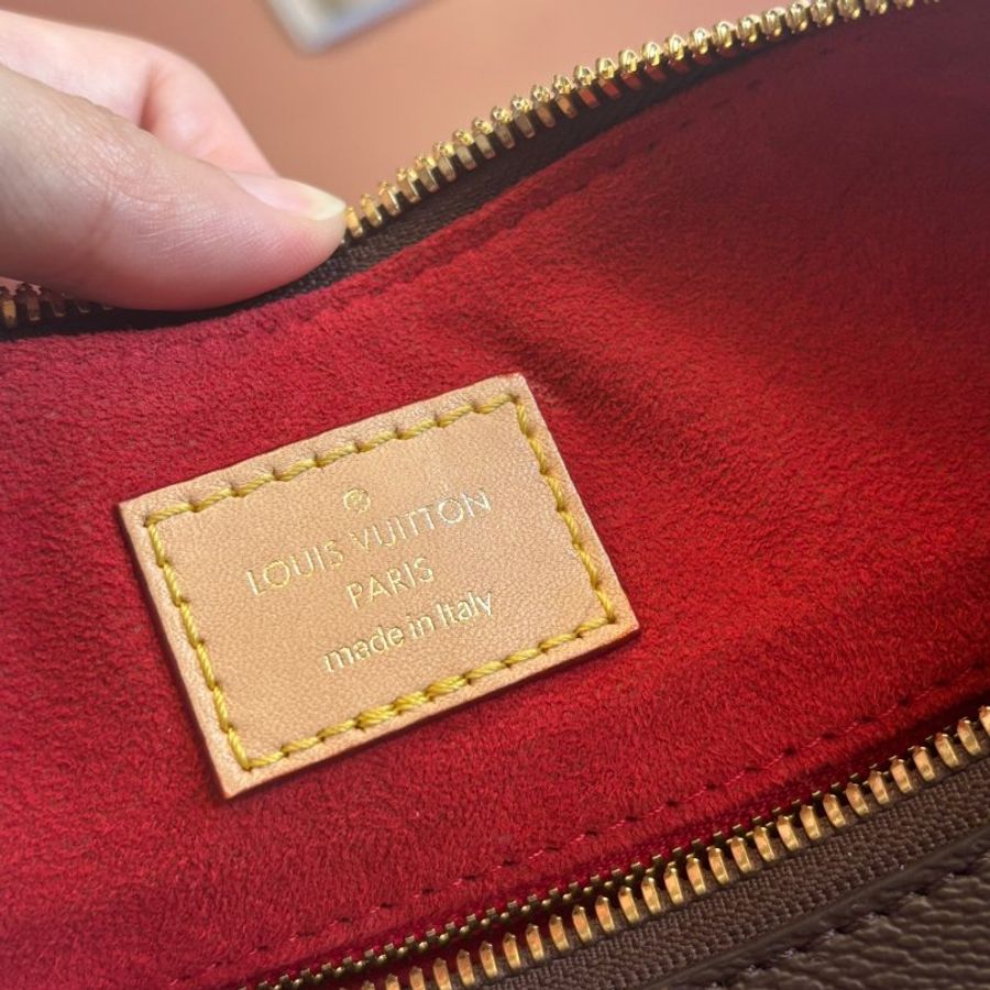 已售 ::LOUIS VUITTON:: LV M11952 Slouchy PM經典花紋單肩包 手提包 流浪包-24