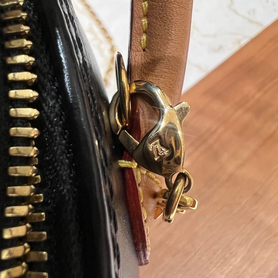 【LV 經典老花 × 限量藝術品】Louis Vuitton Monogram Egg Bag 恐龍蛋手提包|立體雕塑感設計|限量稀有收藏款-14