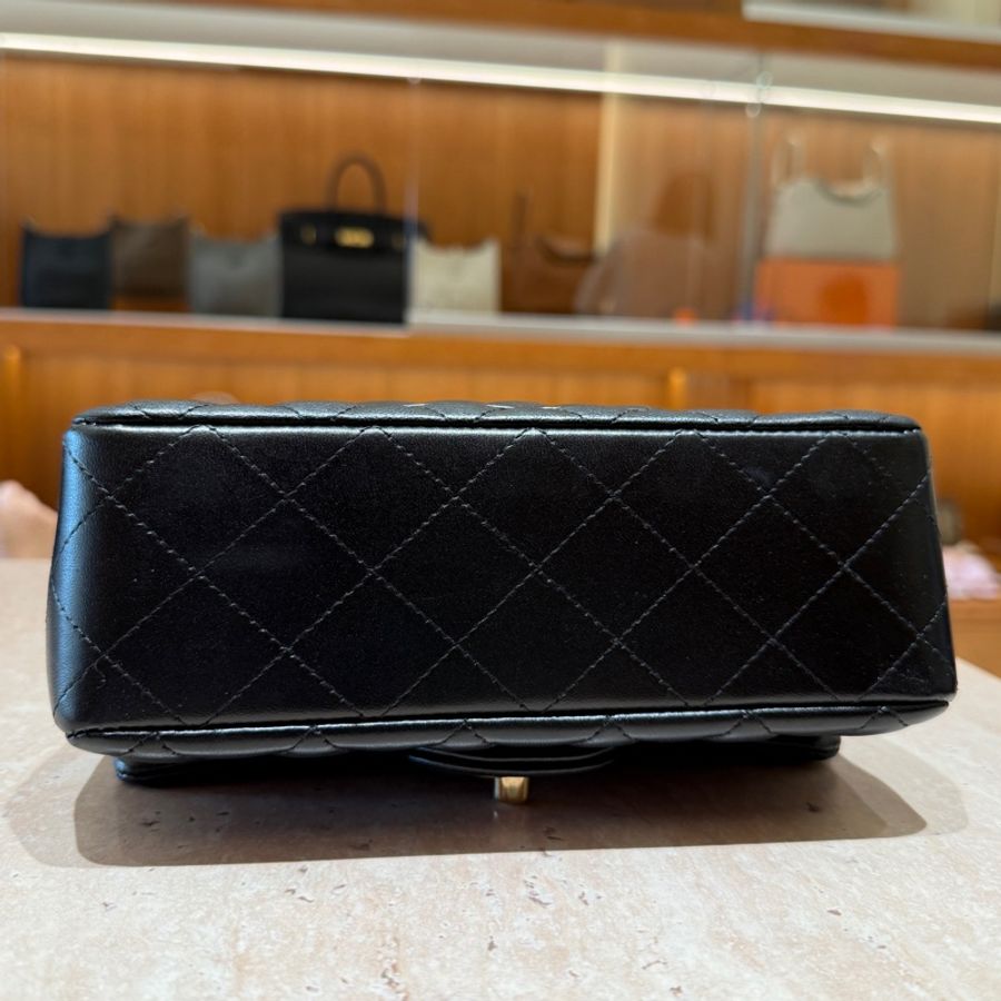 【氣質百搭首選】CHANEL CF Mini Flap 口蓋包|金鍊黑羊皮|品牌最受矚目保值款-2