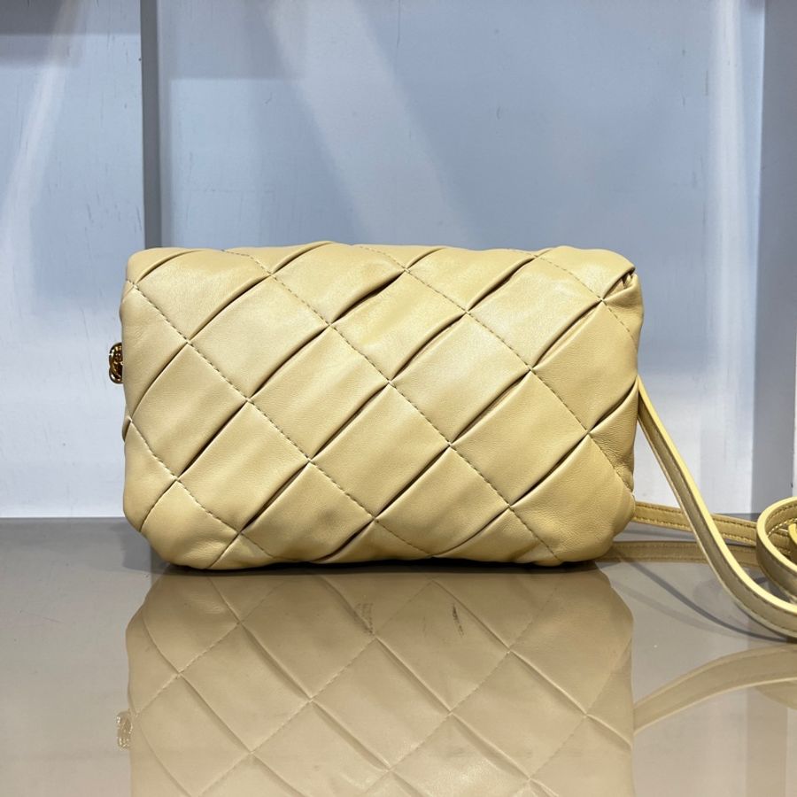 Loewe 米黃羊皮Goya Puffer金釦肩斜背包-1