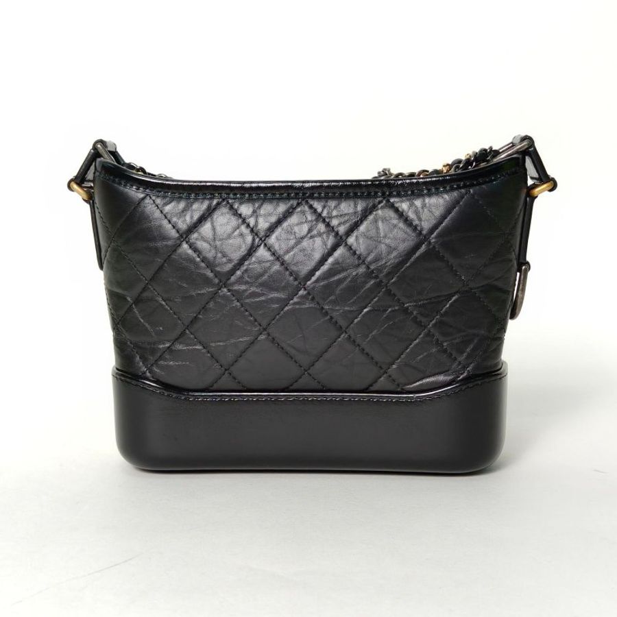 CHANEL GABRIELLE流浪小號20黑色牛皮晶片開金銀扣肩背包-2