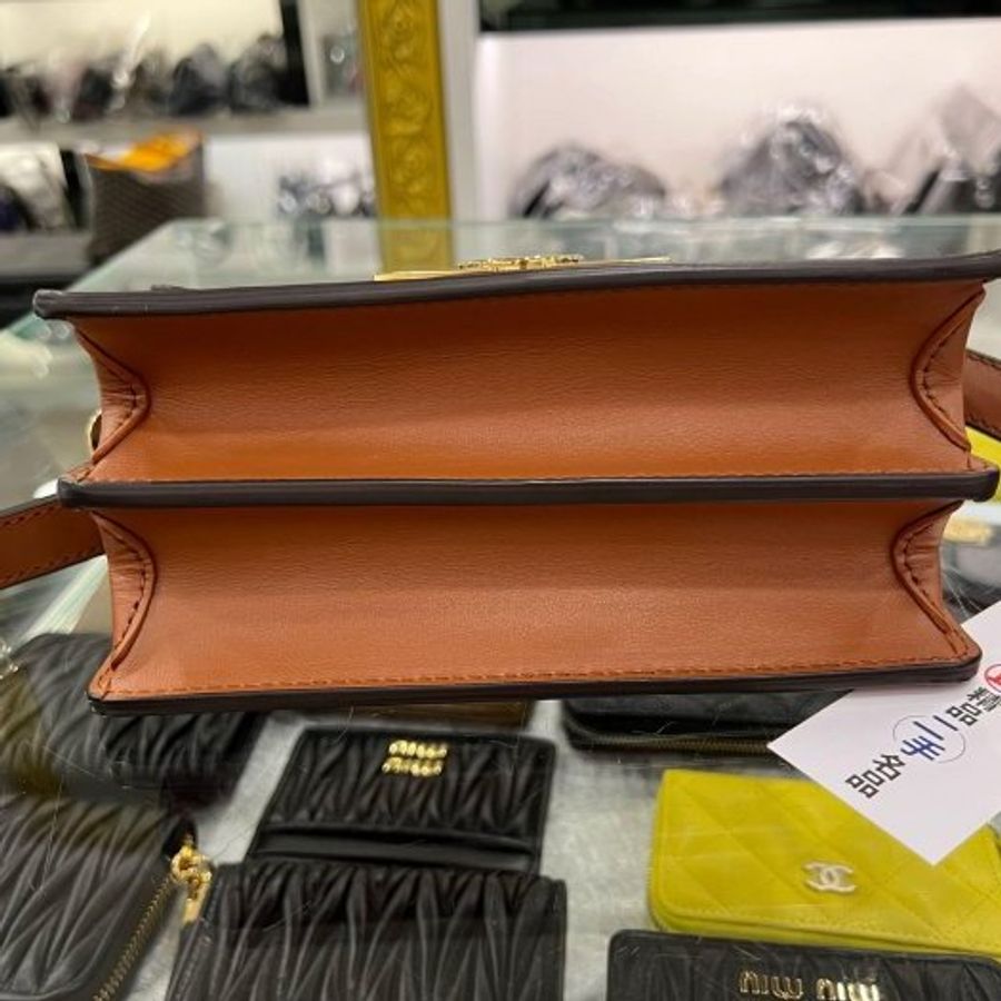 東區正精品㊣LOUIS VUITTON LV M45959 Mini Dauphine 達芙妮雙色金釦釦式翻蓋肩背包斜背包 RZ5570-9