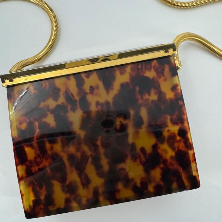 Chanel Vintage 97P Tortoiseshell Plexiglass CC Evening Box Bag with 24k Gold-plated Snake Chain-15