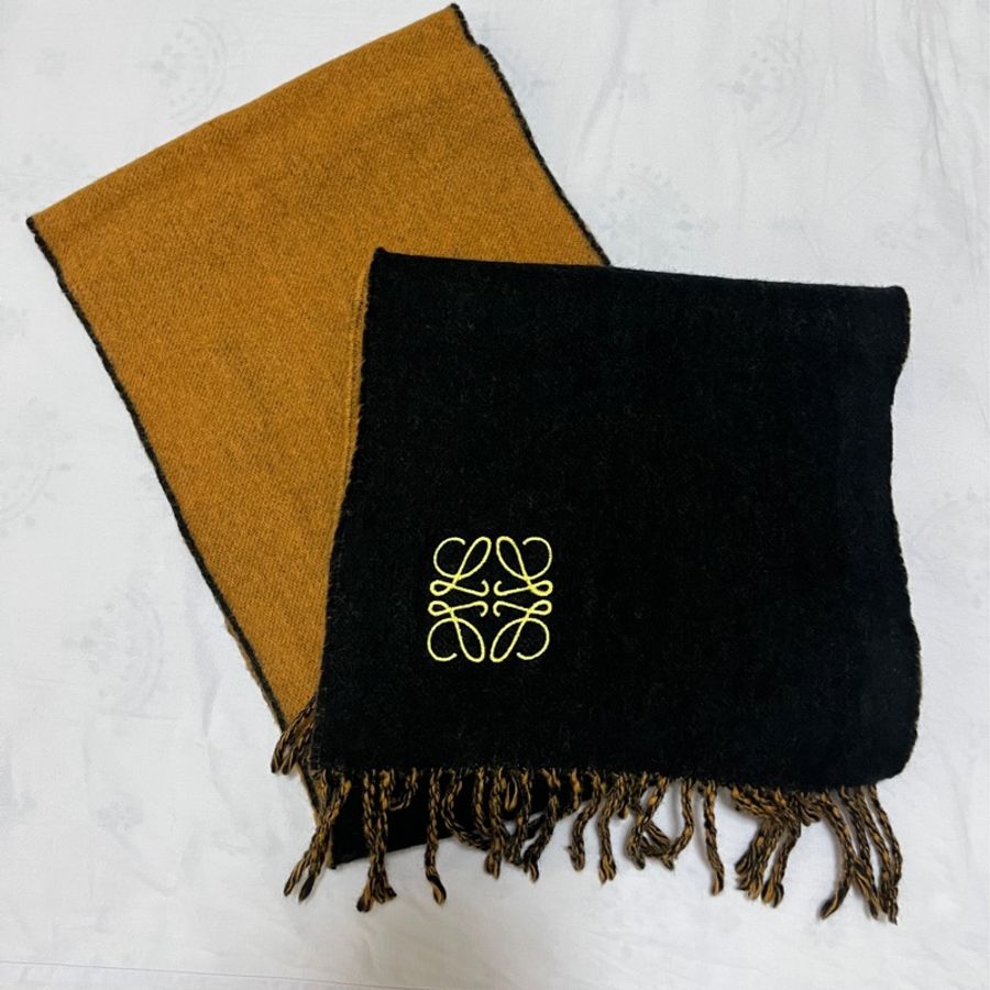 LOEWE黑色駝色雙色圍巾-0