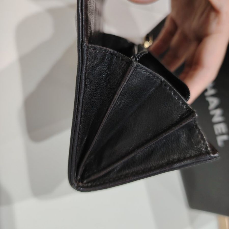 CHANEL中古黑金冰格兩摺錢包-10