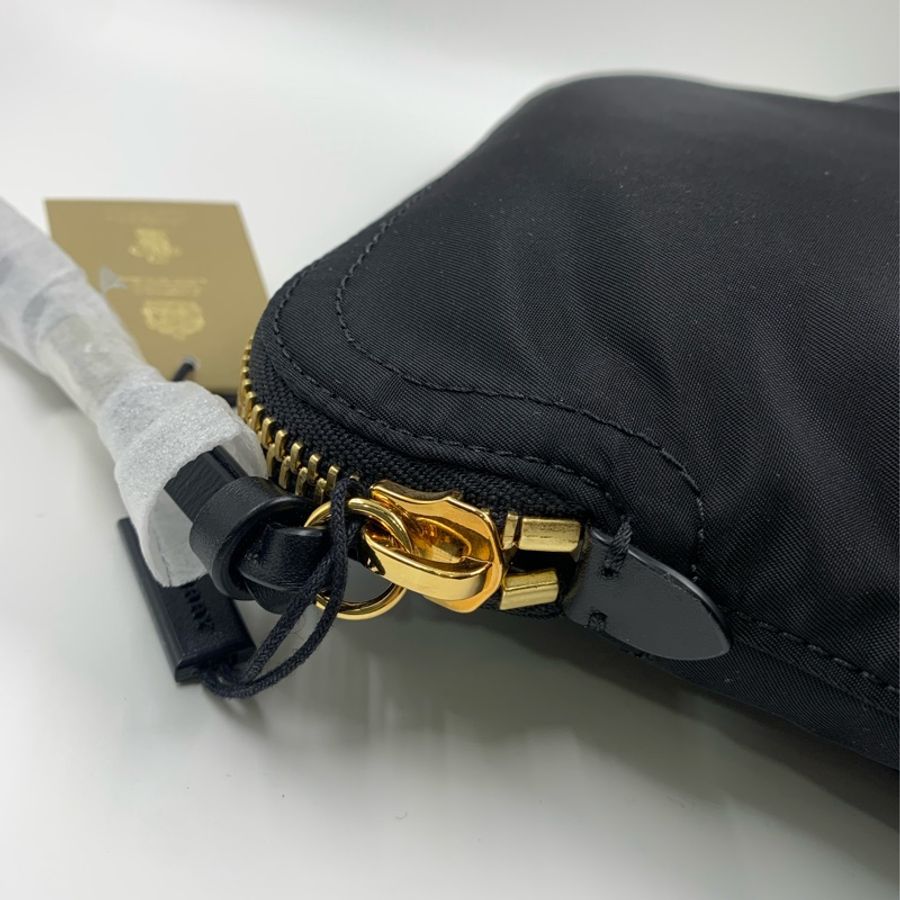 Burberry Pouch-4