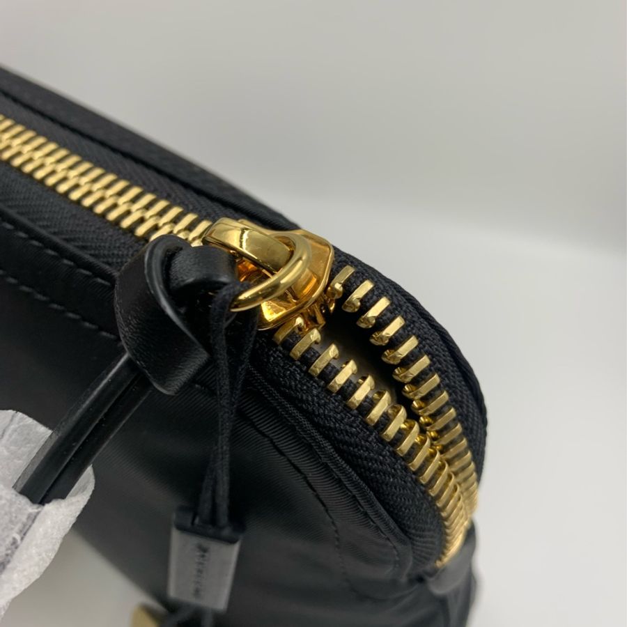 Burberry Pouch-17