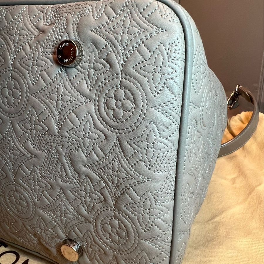 【春賞八折特價 】 Louis Vuitton Monogram Antheia Ixia GM 灰色安緹雅系列柔美刺繡小羊皮托特/旅行包-9