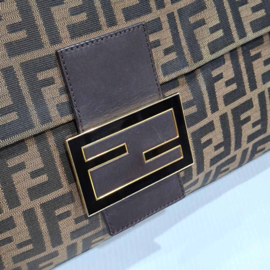 FENDI Maxi 法棍包-7
