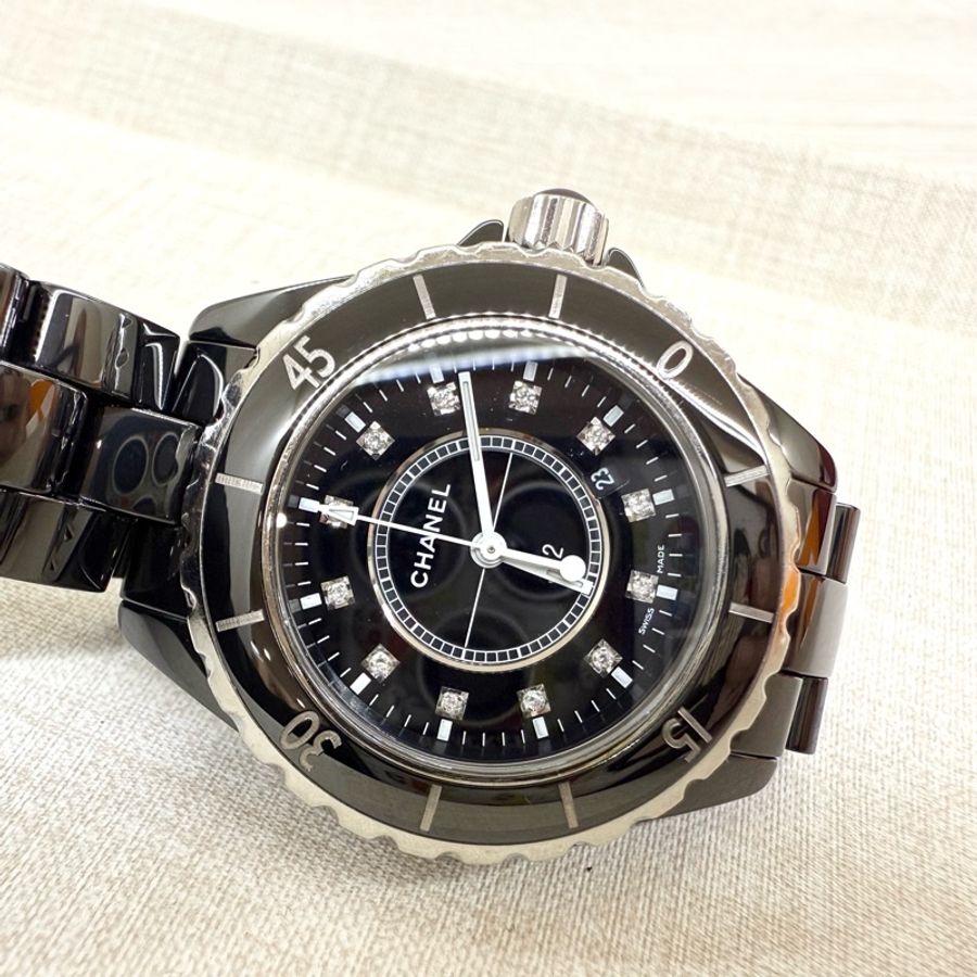CHANEL黑色陶瓷12點鑽石英錶J12 33mm-9