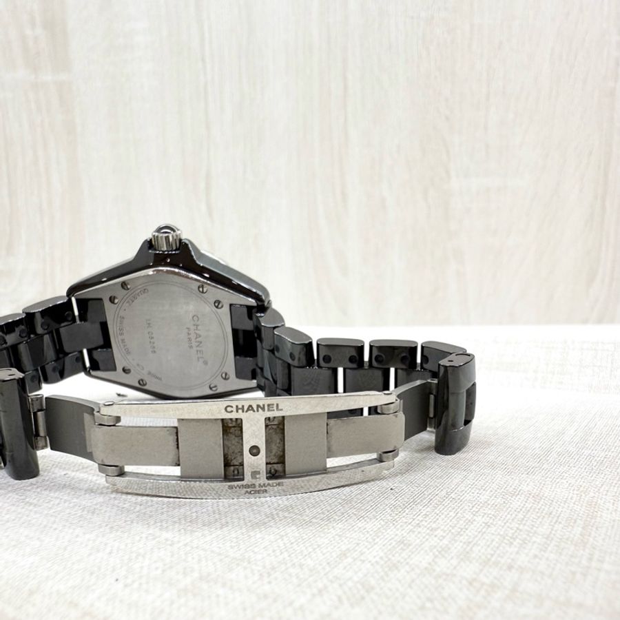 CHANEL黑色陶瓷12點鑽石英錶J12 33mm-10