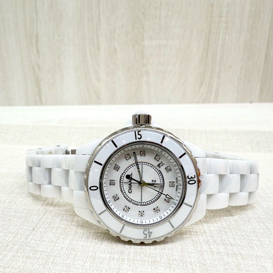 CHANEL白色陶瓷12點鑽J12石英錶33mm/H1628-2