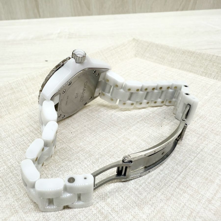 CHANEL白色陶瓷12點鑽J12石英錶33mm/H1628-4