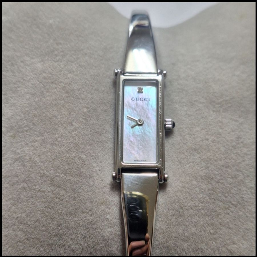 Gucci (古馳)天然真鑽女士腕錶 - 1500L-1