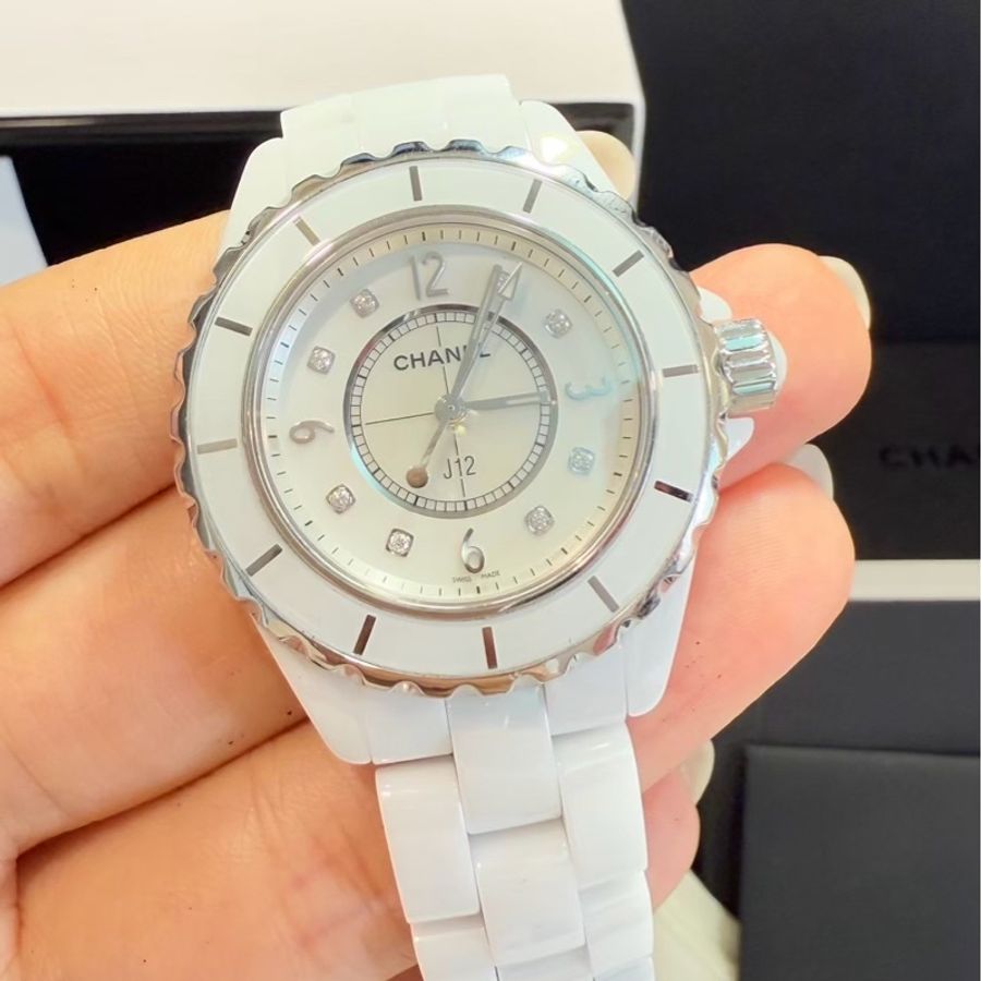 CHANEL 時尚名媛必備 J12 8鑽珍珠母貝款-0