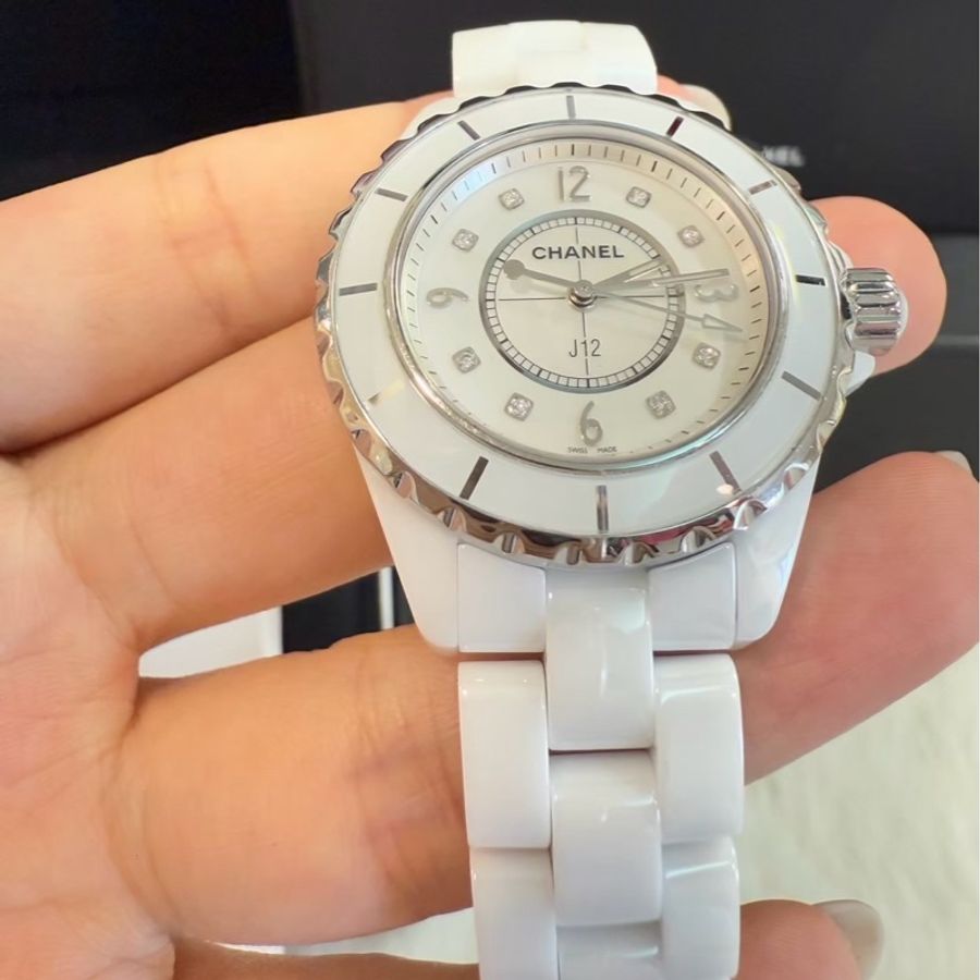 CHANEL 時尚名媛必備 J12 8鑽珍珠母貝款-1