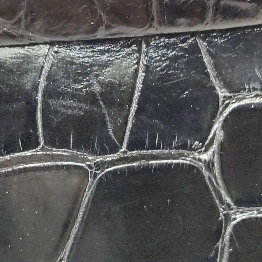 Gucci鱷魚皮純色壓紋字母ogo金屬扣手提包-16